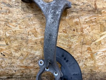 ŘEDNÍ TĚHLICE VW PHAETON/AUDI A8 4E0258M/4E0257M - 12