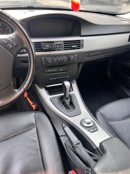 BMW 320d r. 2005 - 12