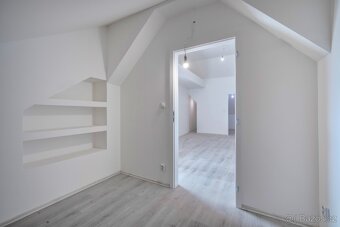 Prodej 3kk 55m2 po kompletní rekonstrukci – Centrum Kolína - 12