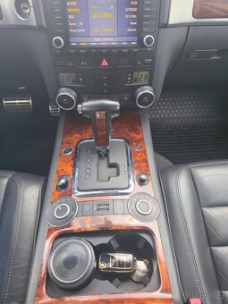 Touareg 5.0TDI V10, pěkný stav - 12