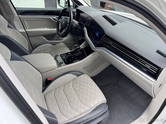VW Touareg 3,0 TDi 4x4, 1. maj,ČR,serviska, DPH, záruka - 12