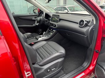 MG EHS PHEV Luxury 1.5 190kW AUT. 75tkm Panorama Kam 360° - 12