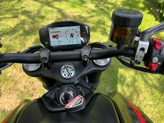 Ducati Monster 937 - 12