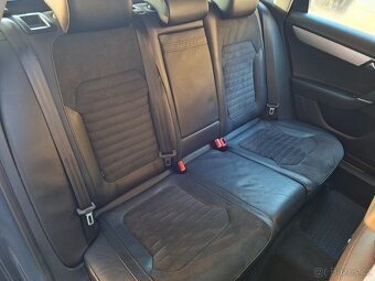 VW PASSAT 2.0TDI 103kW DSG HIGHLINE - 12