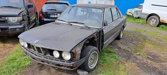 BMW 520i - 12