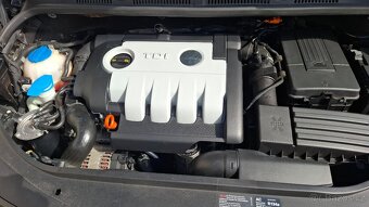VW Golf Plus - 12
