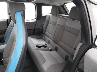BMW i3 AUT 17oPS Pano TepČerp Nav AAC AL LED PDC 6/18 - 12