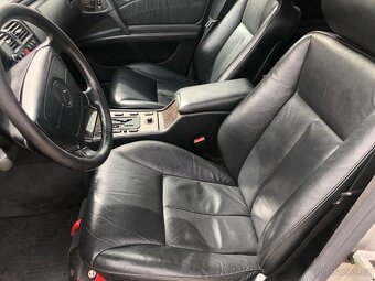 Mercedes Benz W210 E420 V8 - 12