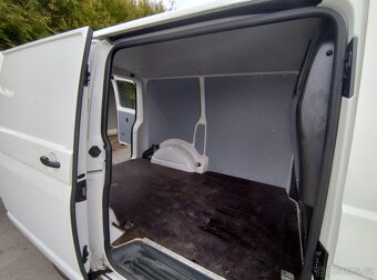 VW Transporter T6 - 12