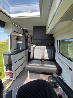Adria Twin Supreme 640 SGX - 12
