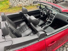 Prodám díly z tohoto vozu Peugeot 307 cc cabrio - 12