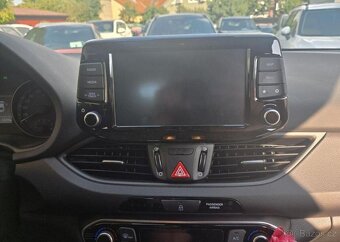 Hyundai i30 1.4FASTBACK-ZÁRUKA-NAVI-KAMERA - 12
