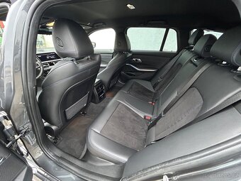 BMW 330e M-paket - 12