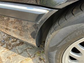 BMW 750i E38 - 12