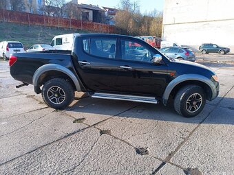Mitsubishi L200 - 12