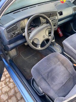Golf 3 1.8 GL - 12