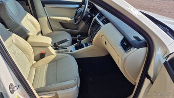 Škoda Octavia Combi III 2.0 tdi 110kw Elegance,Xenony,Webast - 12