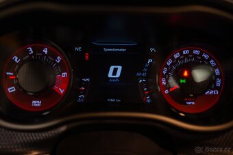 Dodge Challenger hellcat Redeye - 12