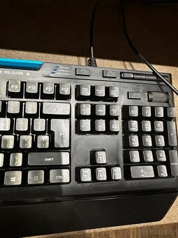 Logitech G910 Orion Spectrum - 12