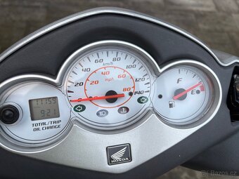 Honda dylan 125 2003 - 12
