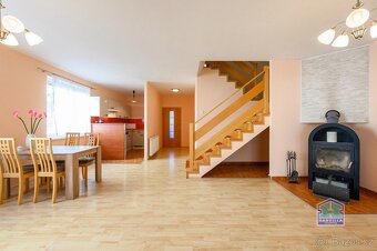 Řadový rodinný dům Plzeň - Nová Hospoda, ul. U Svahu - 12
