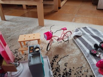 Barbie karavan a spousta doplňků - 12