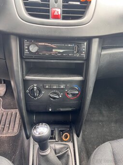 Peugeot 207 1.4 HDI - 12