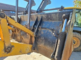 JCB 4 CX 4X4 - 12