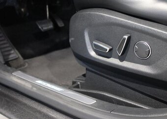 Ford Edge TDCI AWD PS Titanium Pano / DP nafta automat - 12