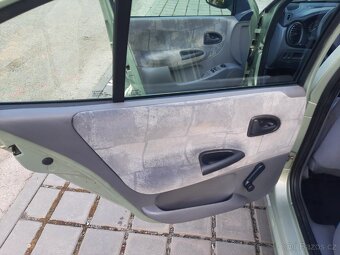 Renault Megane 1.6i 2001 AUTOMAT, NOVÁ STK - 12