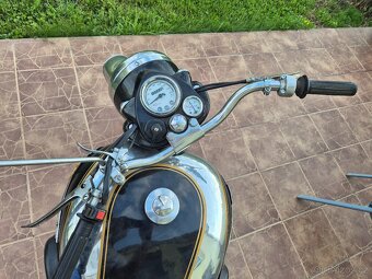 Royal Enfield Bullet 350 rok 1972 - 12