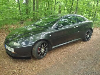 Alfa Romeo GT benzín - 12