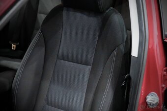 Hyundai i30 1.4i 16v 73kW      66 000 km - 12