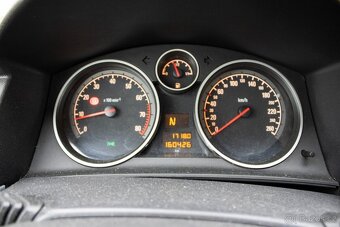 Opel Astra Sport Tourer 1.6 MPI 77 kW - 12