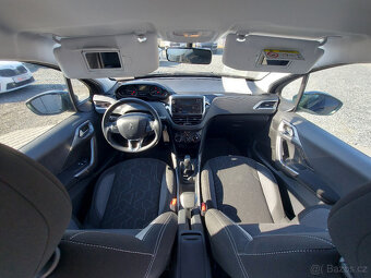 Peugeot 2008 1,2 ALLURE/S&S/ČR/ 1.MAJITEL - 12