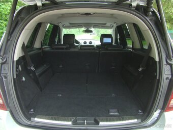 Mercedes-Benz GL 450 V8 4MATIC 7-MÍST - 12