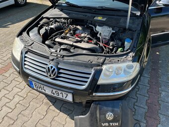 VW Passat 2.5 TDI V6 4X4 - 12