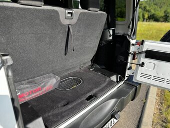 JEEP WRANGLER SAHARA 2.8 nafta, rok 2019 - 12