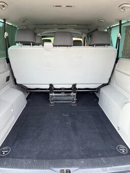 Volkswagen Transporter Caravelle T5.1 Long - 12