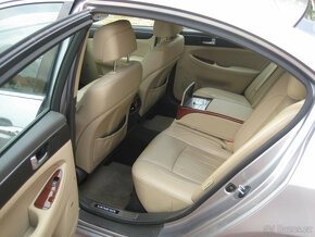 Hyundai Genesis 3.8 V6 GDi 246 KW AUT ČR 1.MAJ SERVISKA - 12