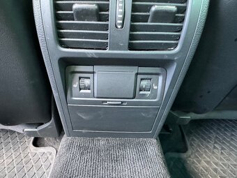 VW Passat Variant B7 2.0TDI 125KW R-Line - 12