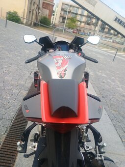 Aprilia RSV4 1100RR 2023 160kw - 12
