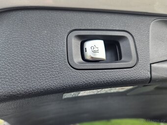 Mercedes W205 C180d - 12