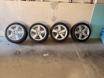 5x112 255/40/19.  Audi q3 q5 a6 - 12