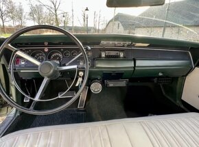 Dodge Coronet Super Bee - 12