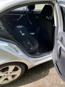 Škoda Octava II 2.0 TDI ( 103kW)  - 2012 v plné výbavě - 12