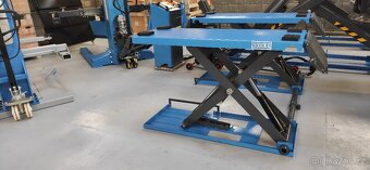 Mobilní nůžkový zvedák,zdvih 3000kg/1m ZÁRUKA - 12