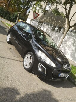 Peugeot 308 1.4i 100tkm Kup CZ Serviska Klima Nové pneu - 12