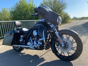 Harley Davidson Street Glide 103 - 12