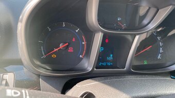 Chevrolet Orlando MPV 7 míst - 12